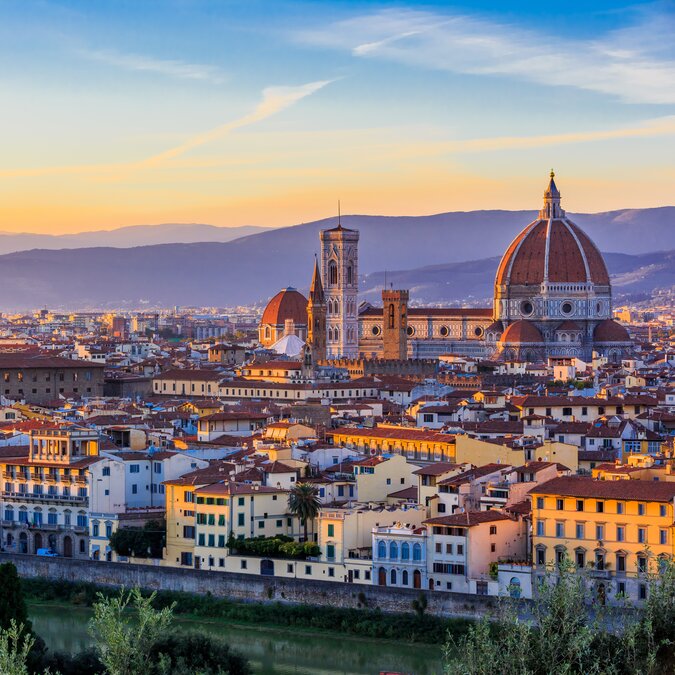 Aussicht auf Florenz nach Sonnenuntergang | © Shutterstock 230424784 Aussicht auf Florenz nach Sonnenuntergang | © Shutterstock 230424784