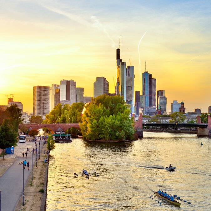Frankfurt_Skyline Mainufer | © DZT_Francesco Carovillano railtour_Frankfurt Städtereise | © DZT_Francesco Carovillano