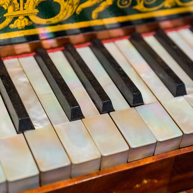 Vintage-Klaviertastatur - musikalischer Hintergrund | © Shutterstock 1022848036 Haus der Musik | © Shutterstock 1022848036