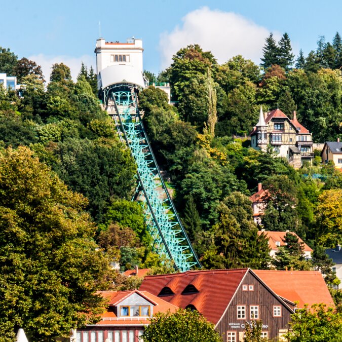 Standseilbahn Dresden | © Shutterstock 246352204 alte Standseilbahn im Dresdner Stadtteil Loschwitz | © Shutterstock 246352204